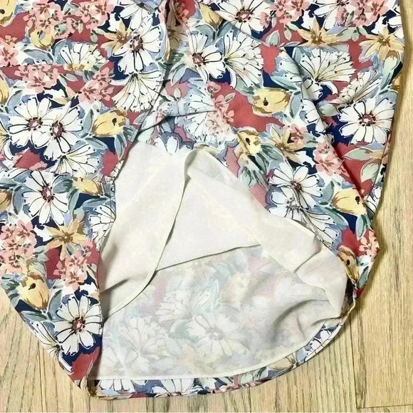 1. State Women’s V-Neck Floral Printed Pintuck Adjustable Strap Camisole Size S - Picture 11 of 13